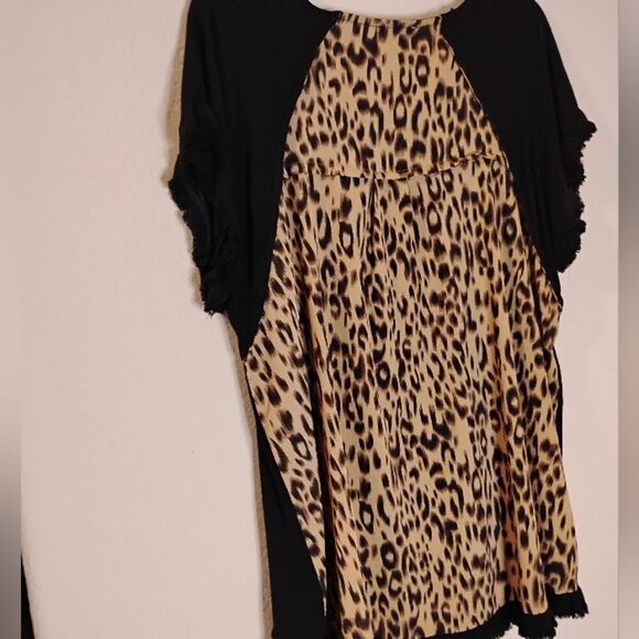 Umgee Top - Picture 4 of 4